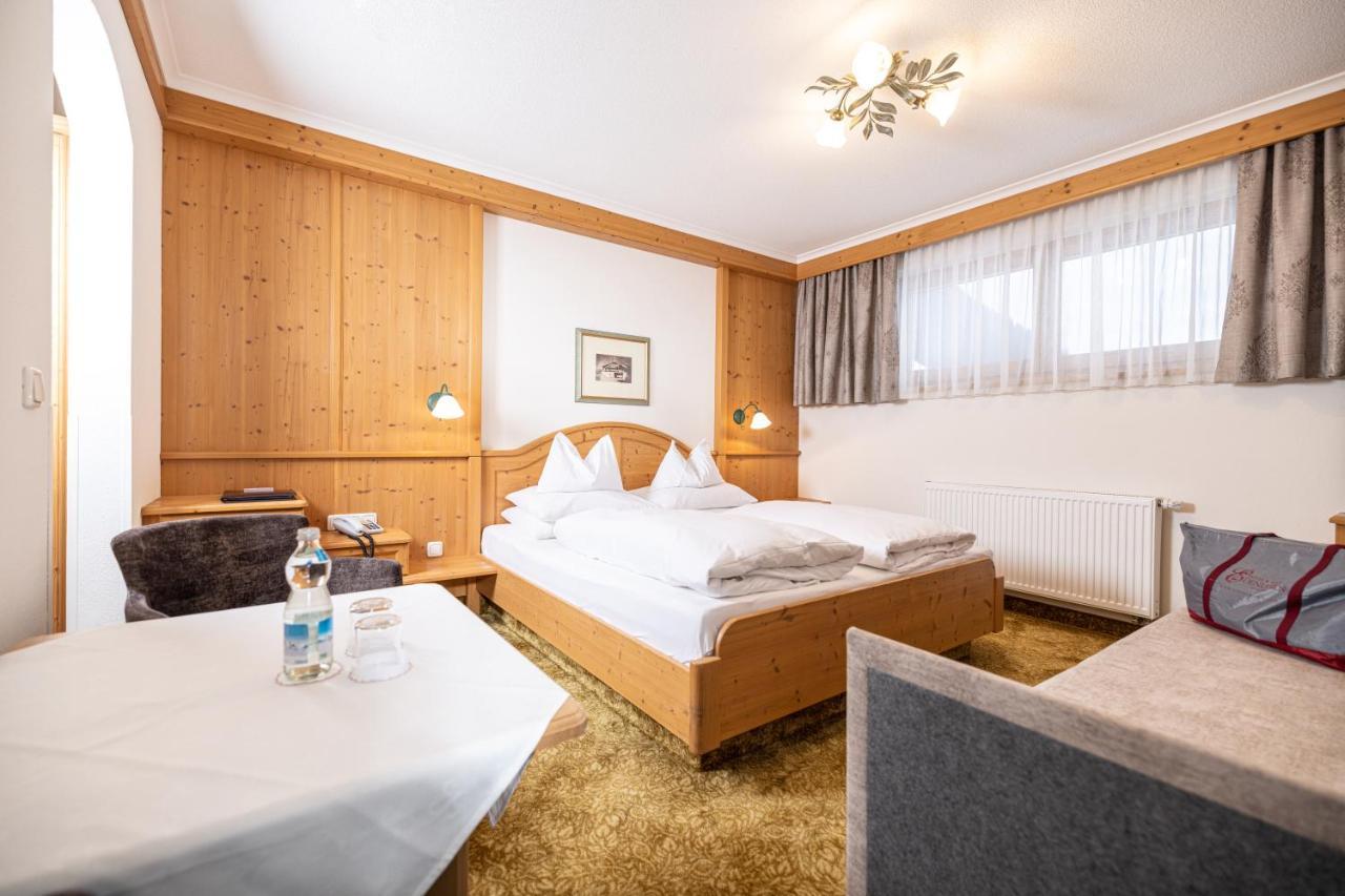 Hotel Edenlehen Mayrhofen Esterno foto
